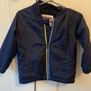 Like new! Boys nylon windbreaker!